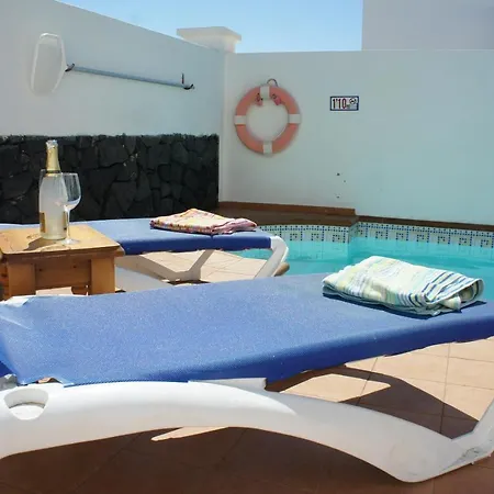 Elaine - Central Costa Teguise